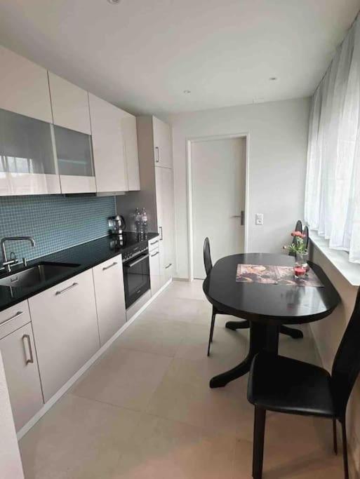Apartmán Neubau In Zuerich Oerlikon Exteriér fotografie